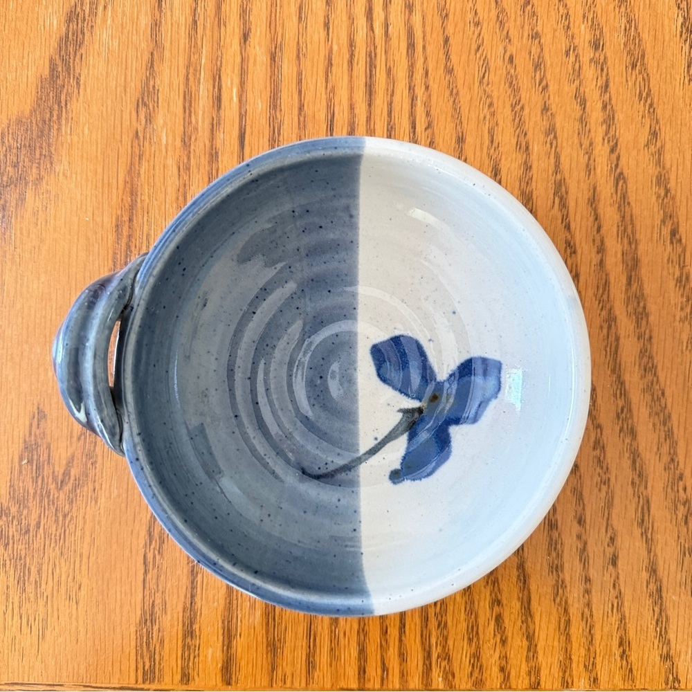 Follette Blue & Gray Glazed Pottery Bowl With Handle Artist Signed 5" Round - Picture 5 of 9